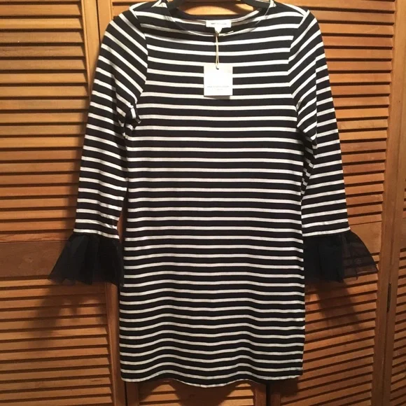 beach vibe dress Beach Lunch Lounge Striped Button Down Shirt – Social Threads main image 0